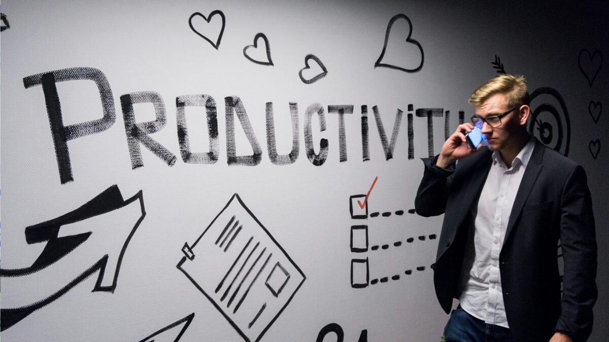 From Chaos to Calm: Creating a Mindful Routine for Everyday Serenity